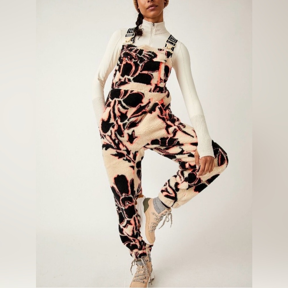 Free People FP Movement Fleece Overalls! 🥰 - Picture 5 of 12